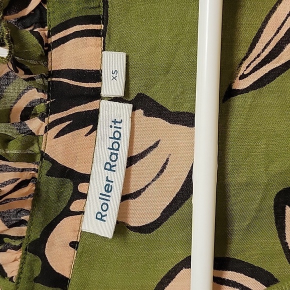 Roller Rabbit xsmall viscose dress. - Picture 4 of 8